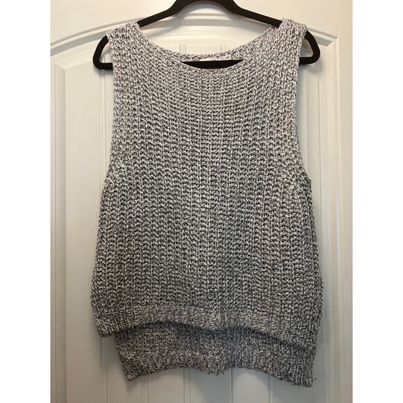 NWT Lush‎ Women’s Sleeveless Knit High Low Pullover Sweater Tank Top Size M Gray - Picture 1 of 4
